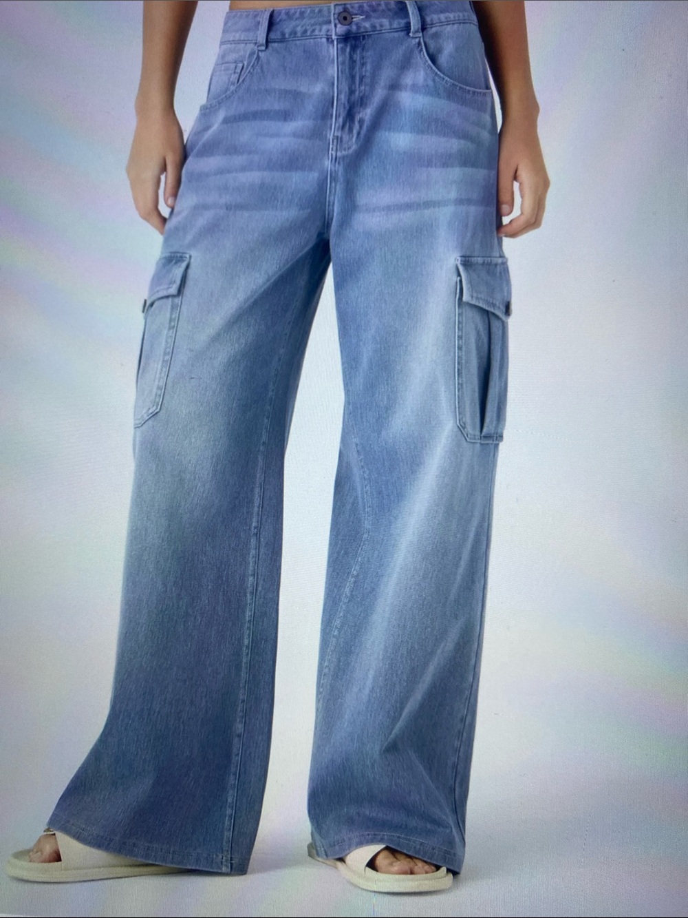 LARGE.  HALARA FLEX LOW RISE BAGGY CARGO rJEANS